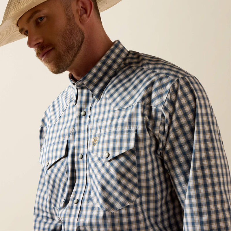 Camisa Fintan Pro Series Classic Fit con botones a presión de Ariat | Camisa Western de alto rendimiento para hombre