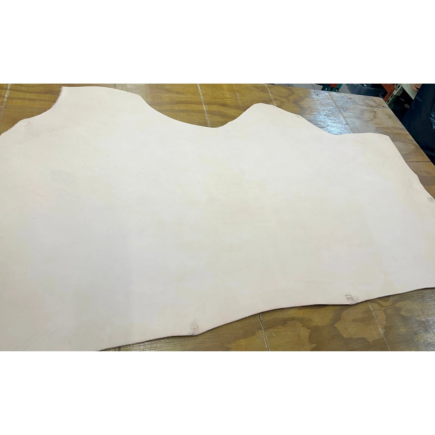 Vegetable Tanned Leather Side - 2/3, 3/4 & 4/5 oz - Sold by the Square Foot