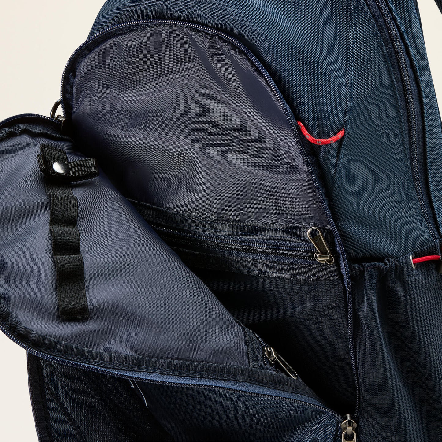 Mochila Ecuestre Ariat Ring – Bolsa de Equipo Duradera para Jinete en Movimiento